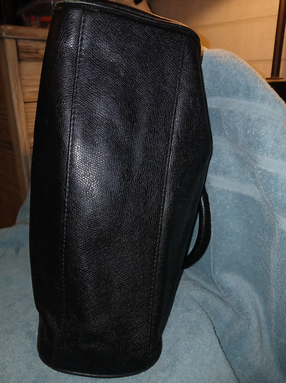 Talbots Classic Black Leather Tassel Hand Bag.    FF#405